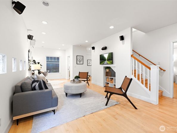5905 106th Avenue NE, Kirkland WA 98033