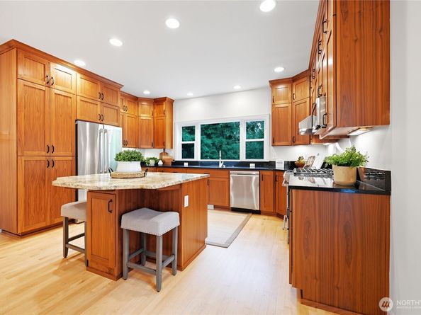 5905 106th Avenue NE, Kirkland WA 98033