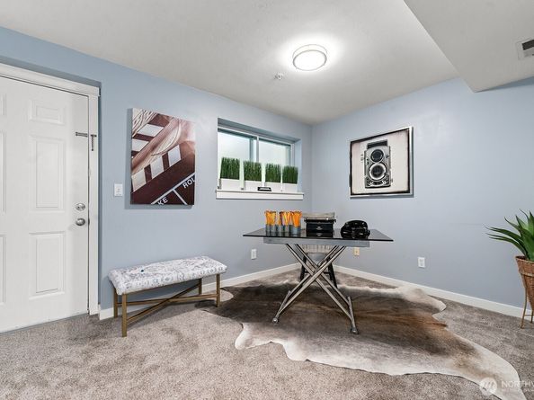 17928 NE 90th Street, Redmond WA 98052