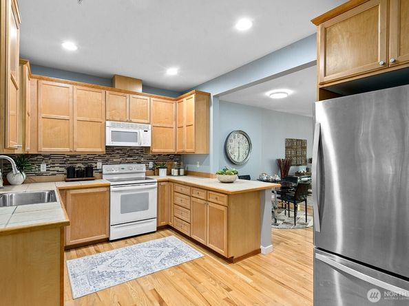 17928 NE 90th Street, Redmond WA 98052