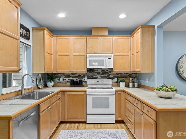 17928 NE 90th Street, Redmond WA 98052