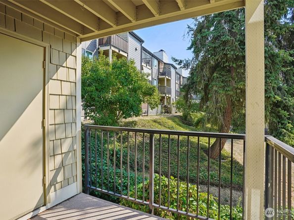 2020 Grant Avenue S C202, Renton WA 98055