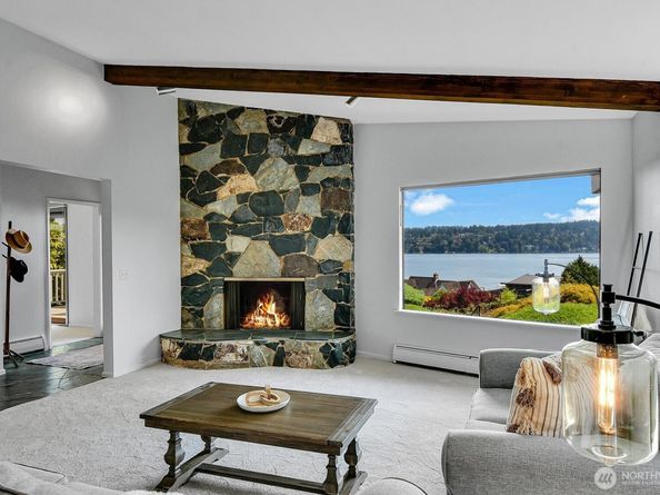 16535 41st Avenue NE, Lake Forest Park WA 98155