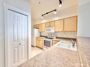 13301 SE 79th Place C311, Newcastle WA 98059