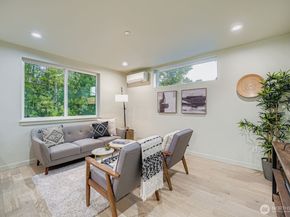 11831 59th Avenue S A, Seattle WA 98178