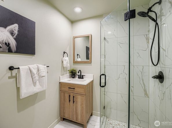 11831 59th Avenue S A, Seattle WA 98178