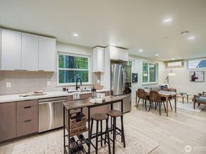 11831 59th Avenue S A, Seattle WA 98178
