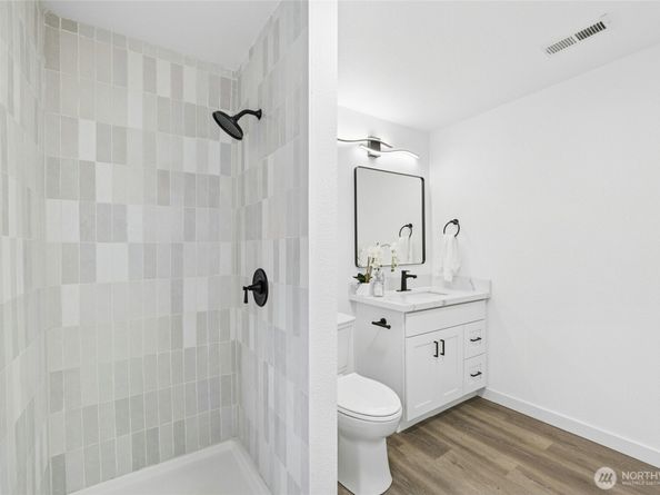 9728 S 239th Place, Kent WA 98031