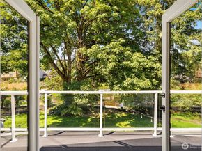 11216 E Riverside Drive, Bothell WA 98011