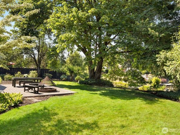11216 E Riverside Drive, Bothell WA 98011