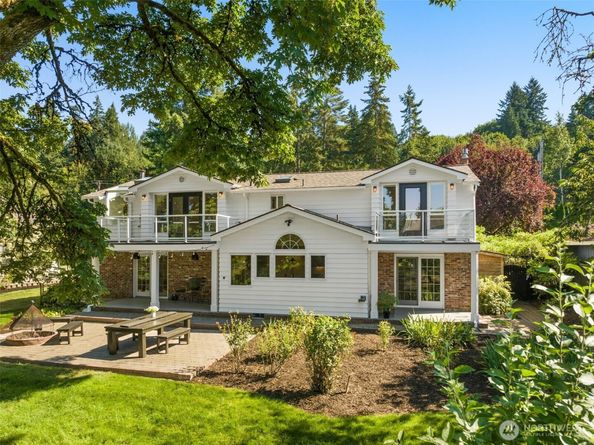 11216 E Riverside Drive, Bothell WA 98011