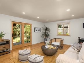 11216 E Riverside Drive, Bothell WA 98011