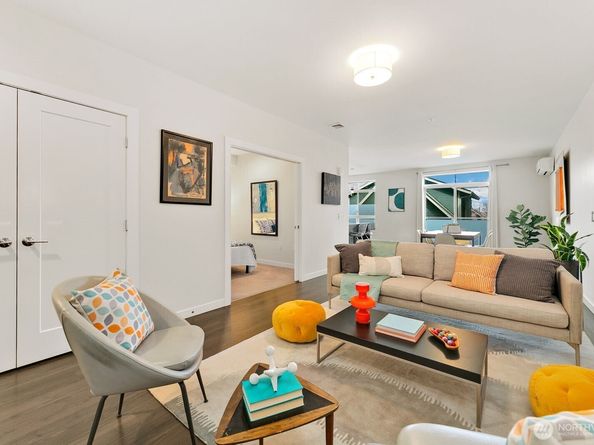 308 N 68th Street 203, Seattle WA 98103