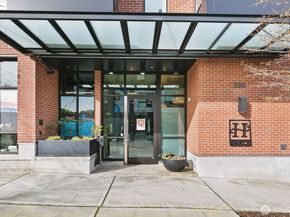 308 N 68th Street 203, Seattle WA 98103