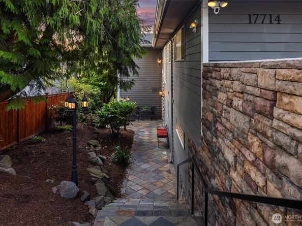 17714 SE 40th Place, Bellevue WA 98008