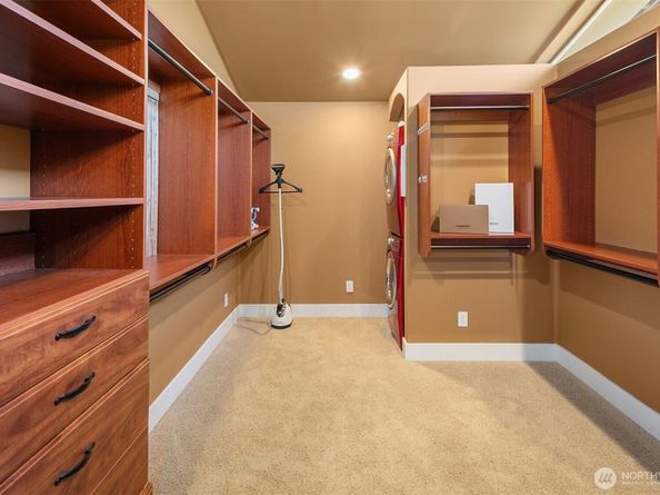 17714 SE 40th Place, Bellevue WA 98008