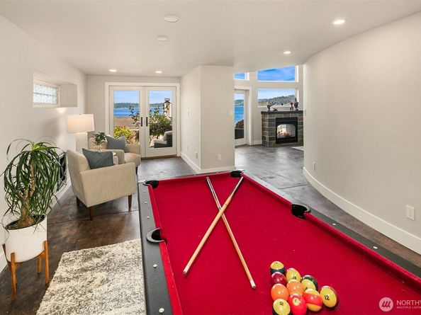 17714 SE 40th Place, Bellevue WA 98008