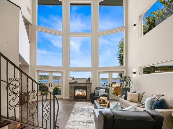 17714 SE 40th Place, Bellevue WA 98008