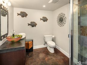 17714 SE 40th Place, Bellevue WA 98008