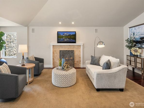 17714 SE 40th Place, Bellevue WA 98008