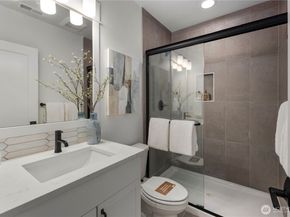 4219 220th Place SE, Bothell WA 98021