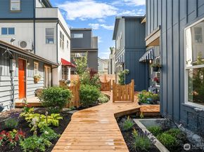5037 25th Avenue SW, Seattle WA 98106