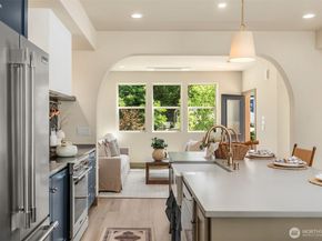 5037 25th Avenue SW, Seattle WA 98106