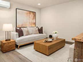 5037 25th Avenue SW, Seattle WA 98106