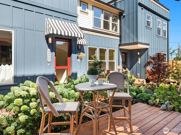 5037 25th Avenue SW, Seattle WA 98106