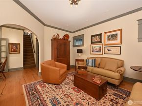 1937 6th Avenue W, Seattle WA 98119