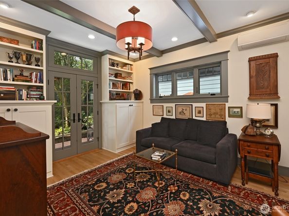 1937 6th Avenue W, Seattle WA 98119