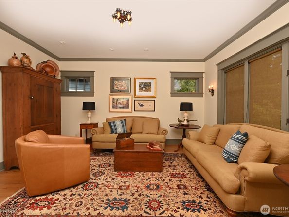 1937 6th Avenue W, Seattle WA 98119
