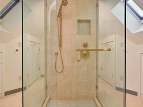 1937 6th Avenue W, Seattle WA 98119