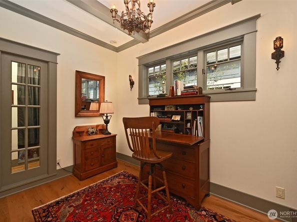 1937 6th Avenue W, Seattle WA 98119