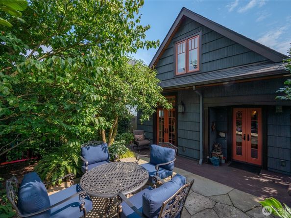 1937 6th Avenue W, Seattle WA 98119