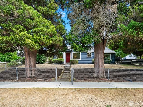14614 12th Avenue SW, Burien WA 98166