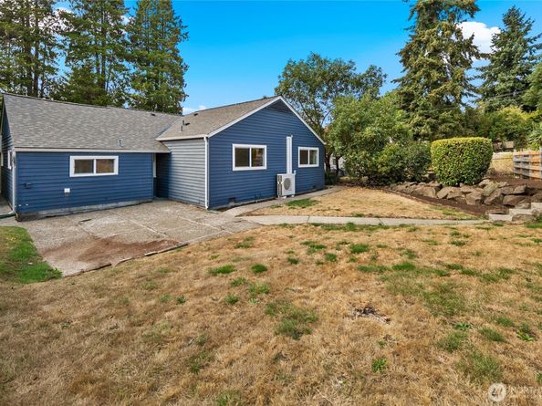 14614 12th Avenue SW, Burien WA 98166