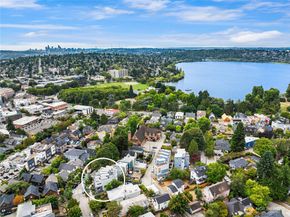 7439 Latona Avenue NE, Seattle WA 98115