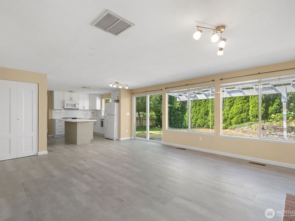 13315 78th Place NE, Kirkland WA 98034