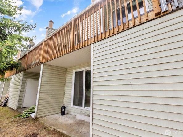 15625 42nd Avenue S C12, Tukwila WA 98188