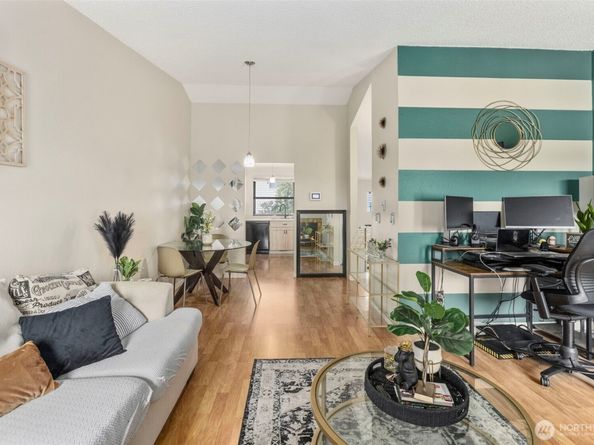 15625 42nd Avenue S C12, Tukwila WA 98188