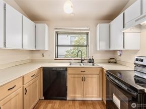 15625 42nd Avenue S C12, Tukwila WA 98188