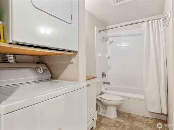 15625 42nd Avenue S C12, Tukwila WA 98188
