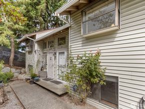 15625 42nd Avenue S C12, Tukwila WA 98188