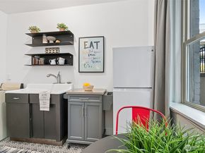 7 Harrison Street 26, Seattle WA 98109