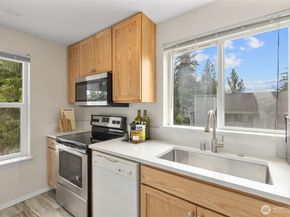 20826 70th Avenue W 5, Lynnwood WA 98036