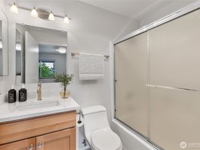 20826 70th Avenue W 5, Lynnwood WA 98036