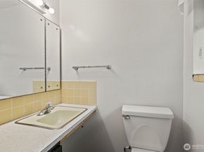 2612 204th St SW Street SW N, Lynnwood WA 98036