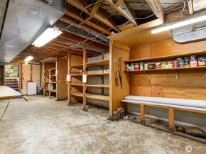 15822 34th Avenue NE, Lake Forest Park WA 98155