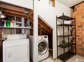 15822 34th Avenue NE, Lake Forest Park WA 98155